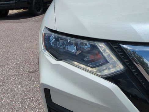 Used 2018 Nissan Rogue SV FWD image 10