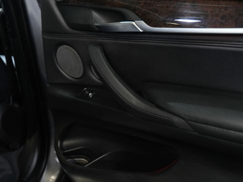 Used 2014 BMW X5 xDrive50i image 27