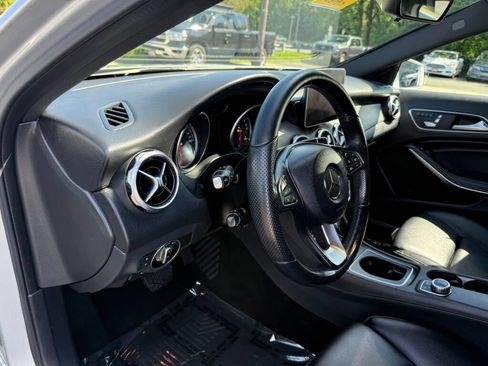 Used 2019 Mercedes-Benz GLA 250 4MATIC image 10