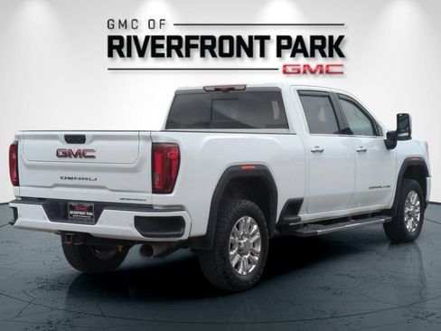 Used 2022 GMC Sierra 2500 Denali w/ Denali Ultimate Package AWD/4WD image 3