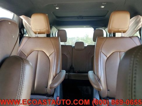 Used 2020 Chrysler Pacifica Limited w/ Advanced Safetytec Group image 10