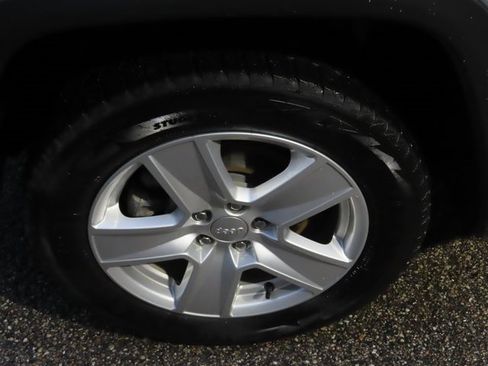 Used 2022 Jeep Compass Latitude image 15