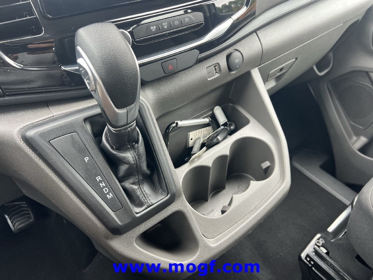 Used 2025 Ford Transit 350 XLT RWD image 8