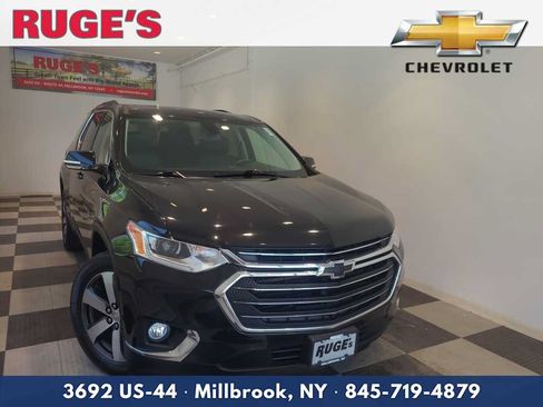 Used 2019 Chevrolet Traverse LT w/ LT Premium Package AWD/4WD image 1