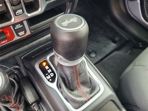 Used 2021 Jeep Wrangler Unlimited Rubicon image 16