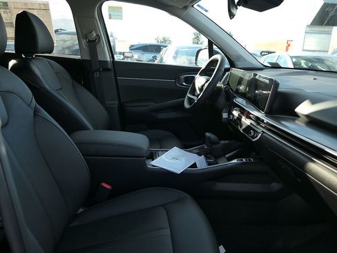 New 2026 Kia Sorento S FWD image 37