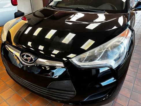 Used 2016 Hyundai Veloster image 10