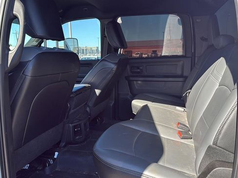 Used 2021 RAM 3500 Tradesman w/ Chrome Appearance Group image 11