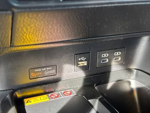 Used 2025 Toyota Camry SE image 26