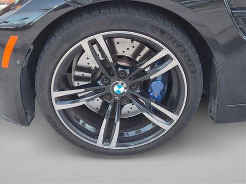 Used 2018 BMW M4 Coupe RWD image 9