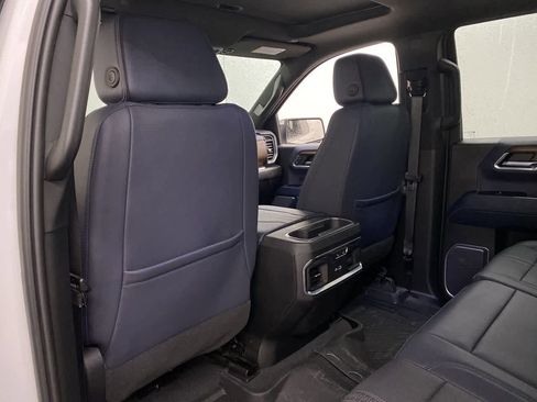 Used 2023 Chevrolet Silverado 1500 High Country w/ Technology Package image 15