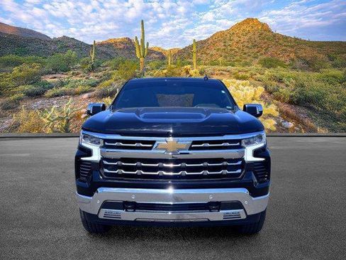 Used 2024 Chevrolet Silverado 1500 LTZ w/ LTZ Convenience Package II AWD/4WD image 5