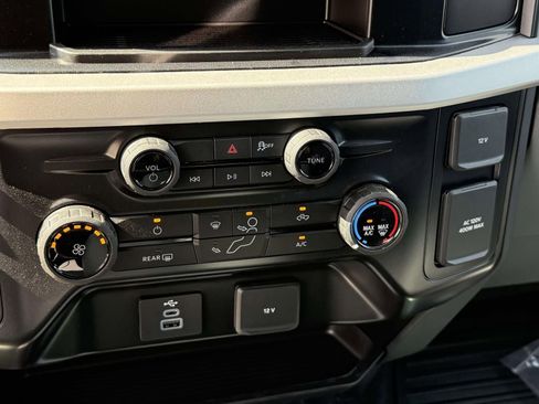 New 2025 Ford F550 4x4 Crew Cab image 15