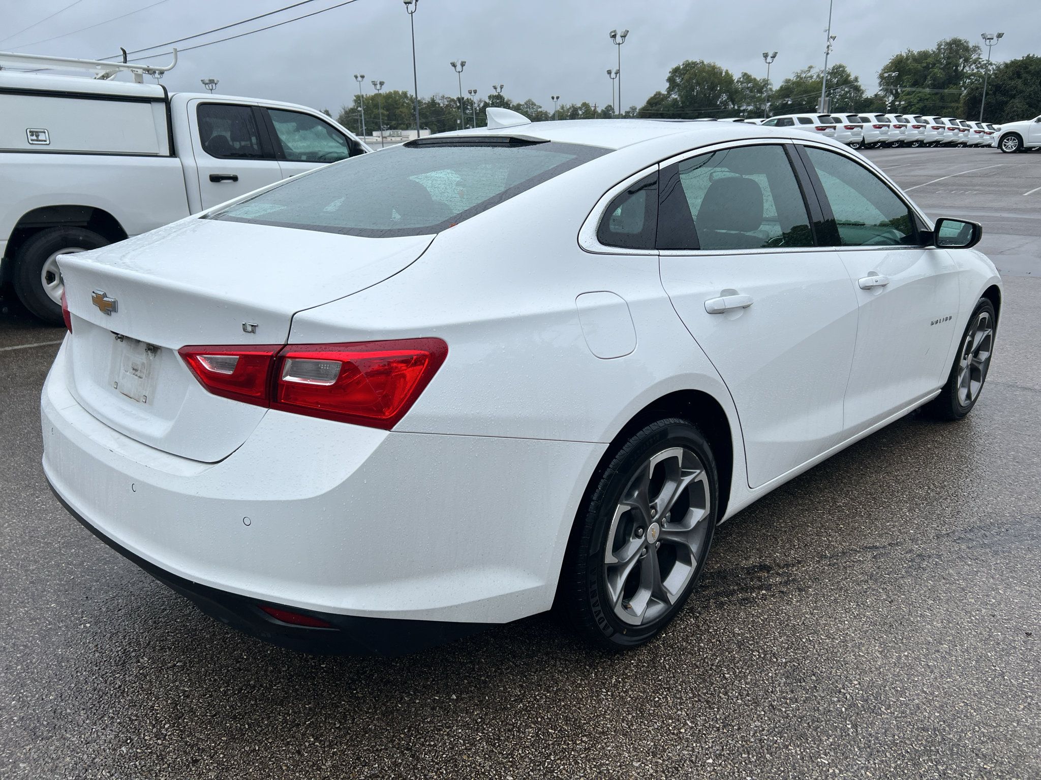 Used 2024 Chevrolet Malibu LT FWD image 3