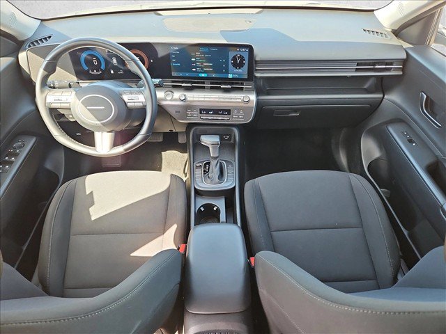 Used 2025 Hyundai Kona SEL FWD image 17