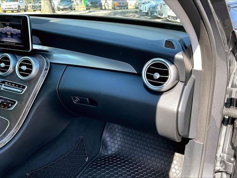 Used 2018 Mercedes-Benz C 300 Sedan image 18