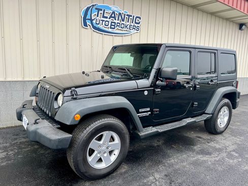 Used 2013 Jeep Wrangler Unlimited Sport w/ Connectivity Group image 1