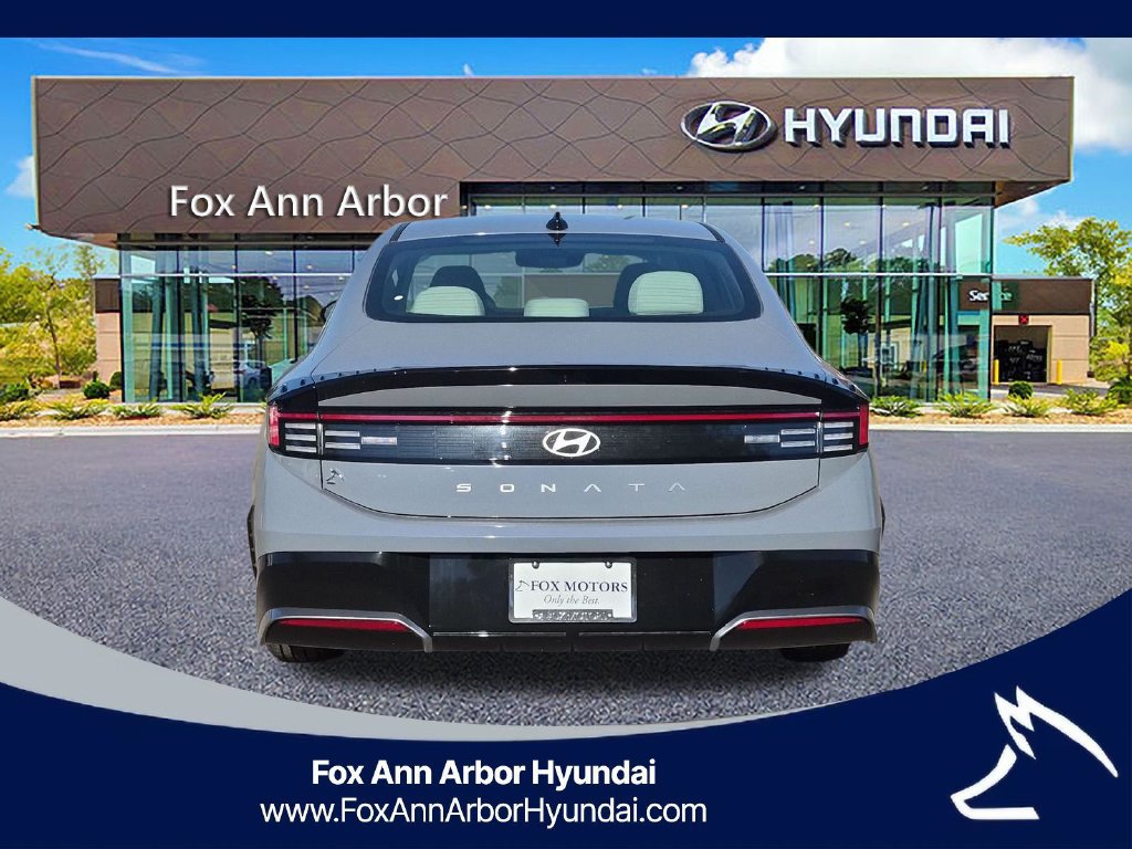 New 2026 Hyundai Sonata SEL FWD image 4