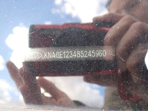 Used 2008 Kia Optima LX image 36