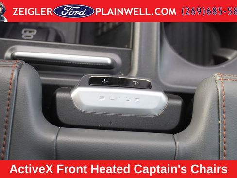 Used 2025 Ford Expedition Active AWD/4WD image 28