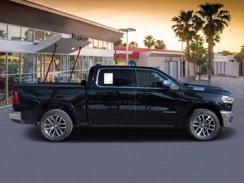 Used 2025 RAM 1500 Limited AWD/4WD image 2