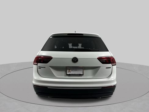 Used 2020 Volkswagen Tiguan SEL w/ Tiguan Two-Row MDO Package AWD/4WD image 31