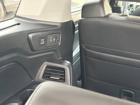 Used 2023 Honda Odyssey Touring image 12