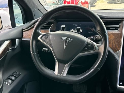 Used 2017 Tesla Model X 75D AWD/4WD image 17