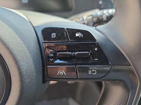 Certified 2025 Hyundai Elantra Sport FWD image 18