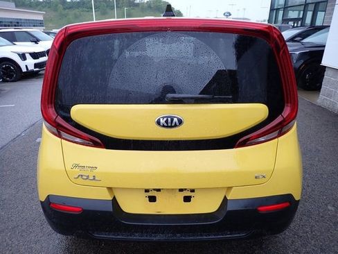 Used 2020 Kia Soul EX w/ Option Group 015 FWD image 3
