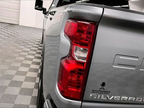 Used 2024 Chevrolet Silverado 3500 LT w/ Convenience Package image 31