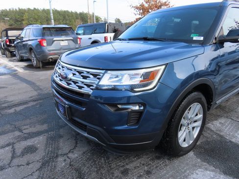 Certified 2018 Ford Explorer XLT w/ Equipment Group 201A image 9