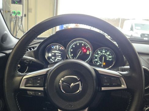 Used 2020 MAZDA MX-5 Miata Grand Touring image 25