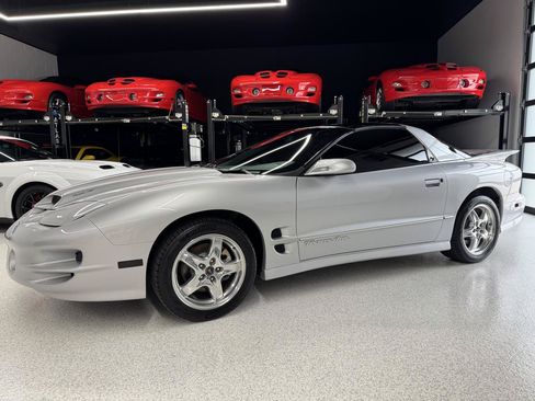Used 2000 Pontiac Firebird Formula RWD image 6