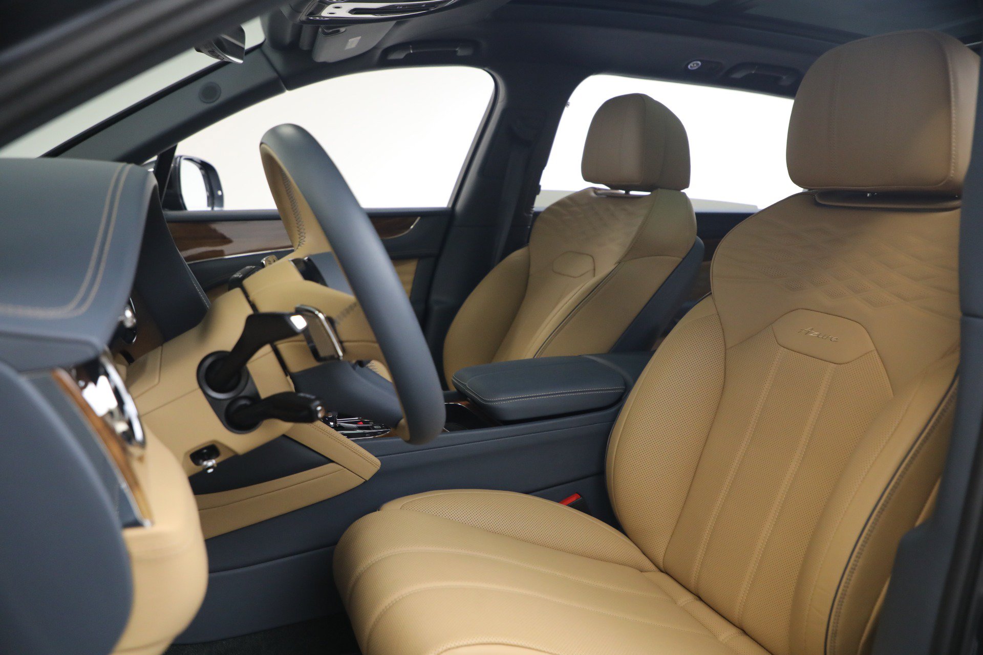 Certified 2026 Bentley Bentayga Extended Wheelbase AWD/4WD image 20