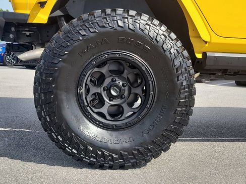 Certified 2019 Jeep Wrangler Unlimited Sahara AWD/4WD image 6