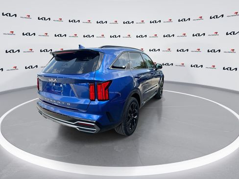 Certified 2022 Kia Sorento SX FWD image 8