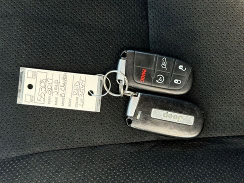 Used 2017 Jeep Grand Cherokee Trailhawk AWD/4WD image 59