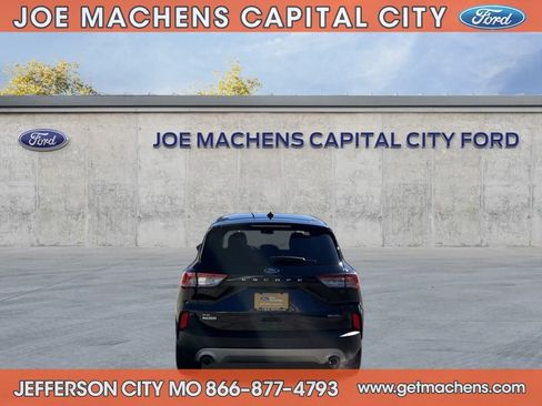 Certified 2022 Ford Escape SE w/ Cold Weather Package image 9