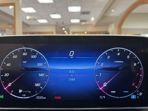 Used 2025 Mercedes-Benz C 300 Sedan image 9