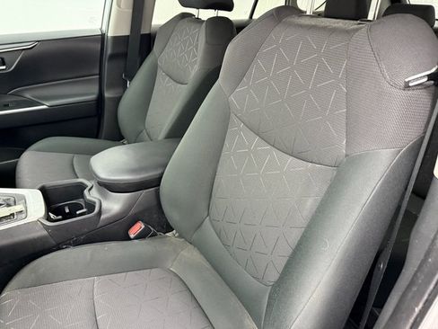 Used 2024 Toyota RAV4 XLE image 9