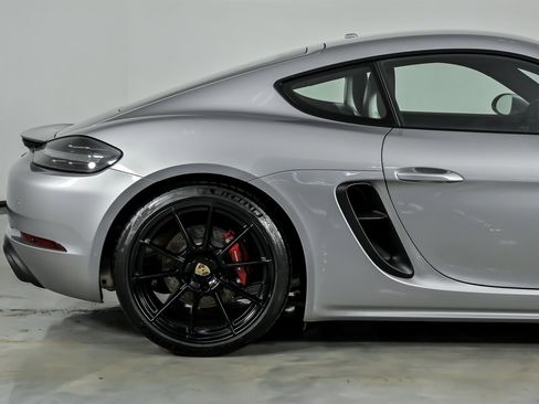 Used 2022 Porsche 718 Cayman GTS image 13