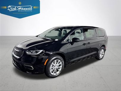 New 2026 Chrysler Pacifica Limited