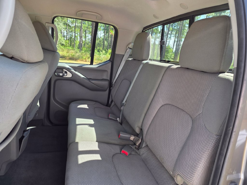 Used 2019 Nissan Frontier SV RWD image 16