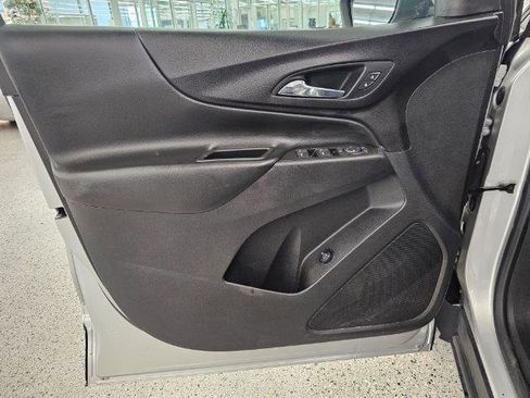 Used 2021 Chevrolet Equinox LT w/ Driver Convenience Package AWD/4WD image 25