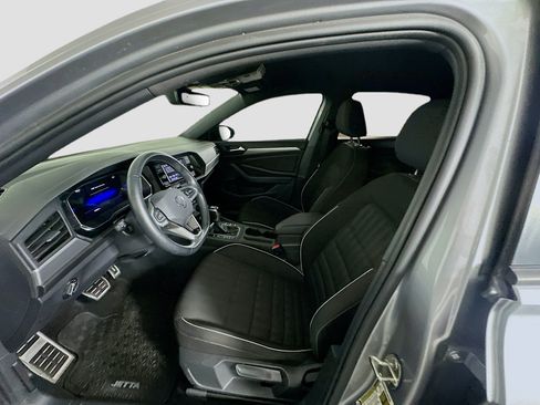 Used 2024 Volkswagen Jetta Sport FWD image 13