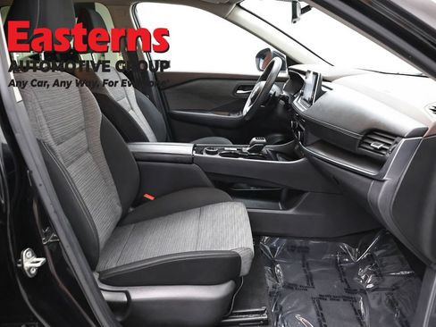Used 2023 Nissan Rogue SV AWD/4WD image 25