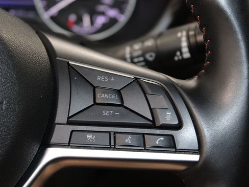 Used 2025 Nissan Sentra SR FWD image 22