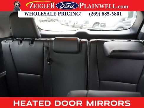 Used 2023 Toyota Highlander XLE image 13