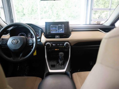 Used 2019 Toyota RAV4 LE w/ All Weather Liner Package AWD/4WD image 20